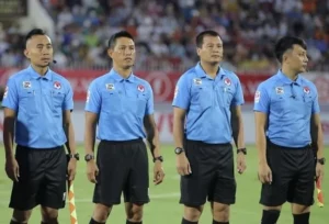 Vai Trò Và Tầm Ảnh Hưởng Của Trợ Lý Trọng Tài Trong Bóng Đá Hiện Đại